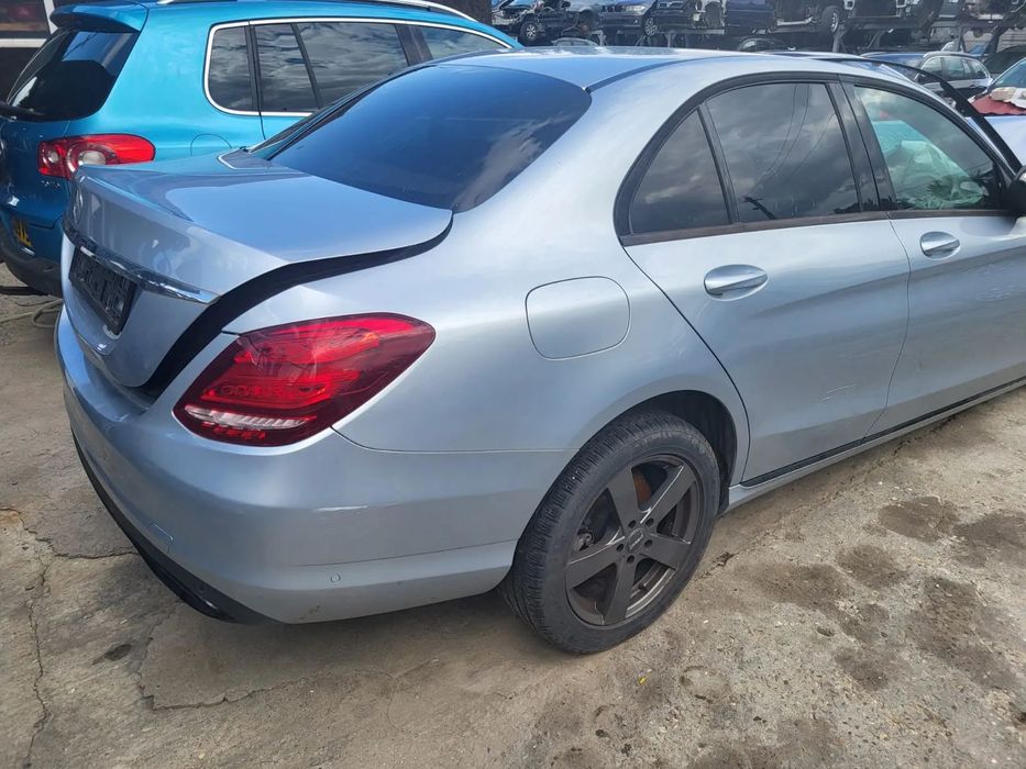 Bara spate/Stop/Usa fata/Usa spate Mercedes C-Class W205 2.0 benzina 2014