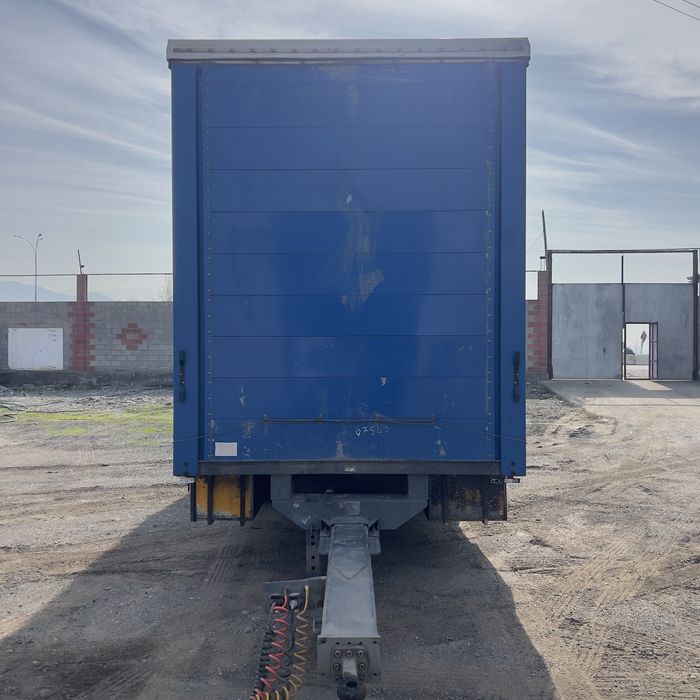 Mercedes Actros паравоз
