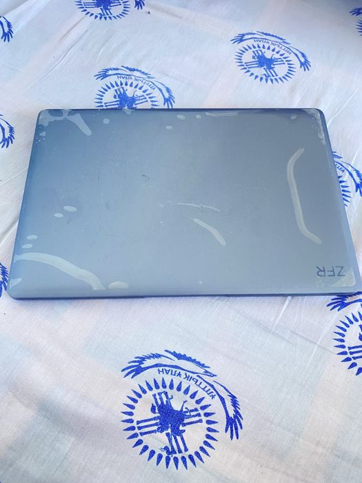 продам ноутбук почти новый