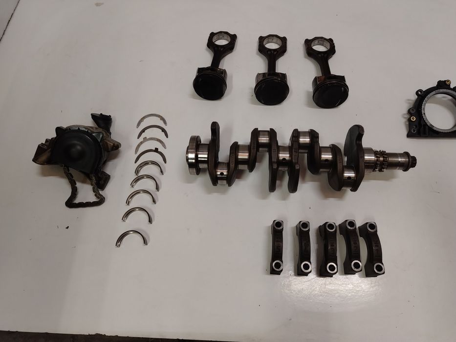 Arbore Vibrochen piston Pistoane Pompa ulei 1.4 TSI CAX CAXA CAXC Golf 6 Golf 5 Jetta Touran A3 Octavia 2 Altea 03CBF