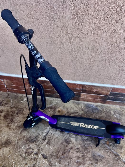 Trotinetă electrica RAZOR