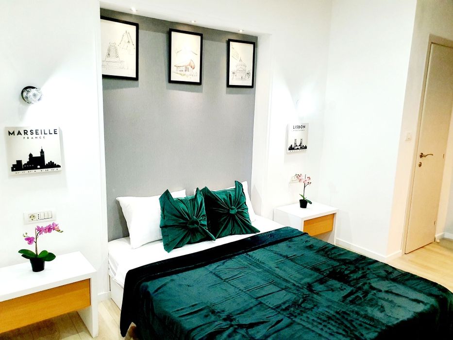 Regim hotelier, Universitate, Romana
