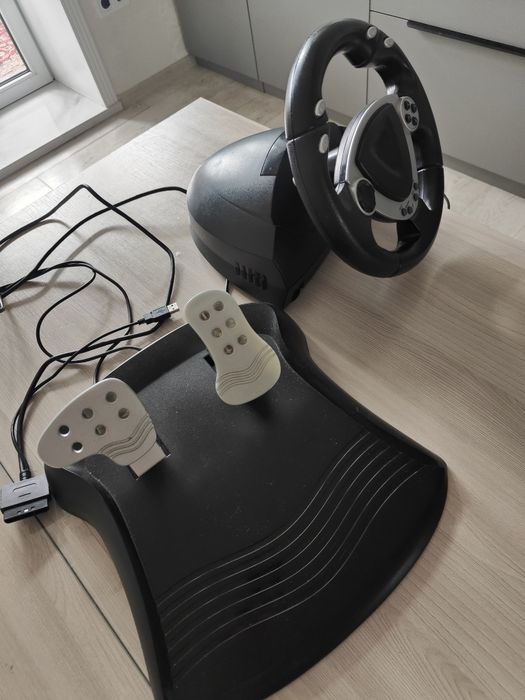 Игровой руль для ПК