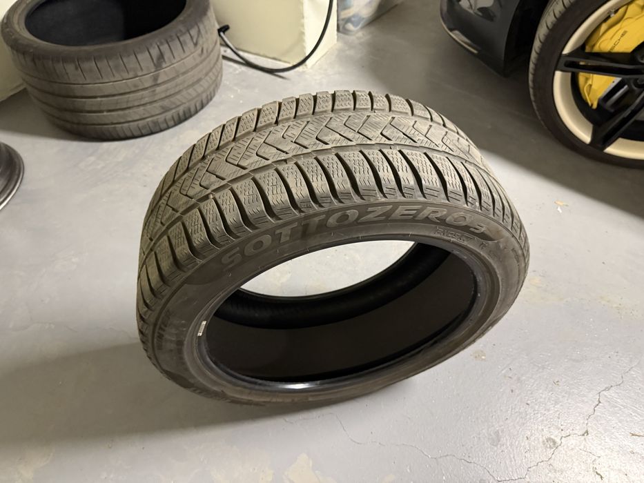 Гуми pirelli sottozero 3 ev 235/45 R18