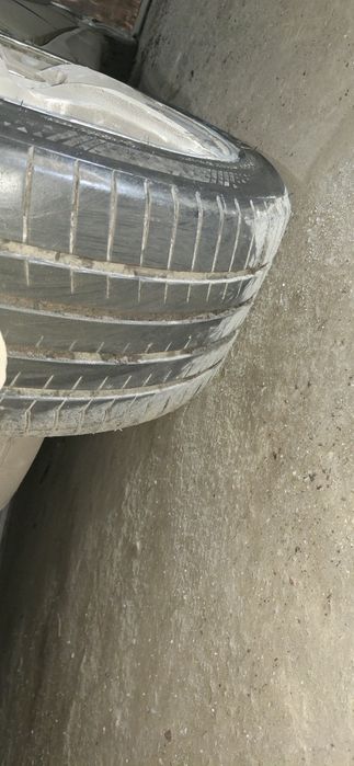 Продам резину 225/45/17 Kapsen