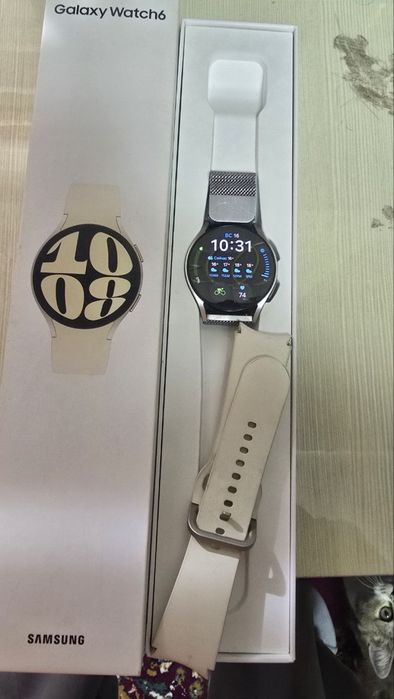 Samsung watch 6 bejeviy rangi