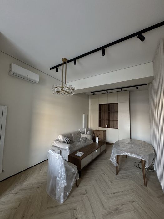 2х кв 2 этаж Ц1 новосторйка напртив Бибигана