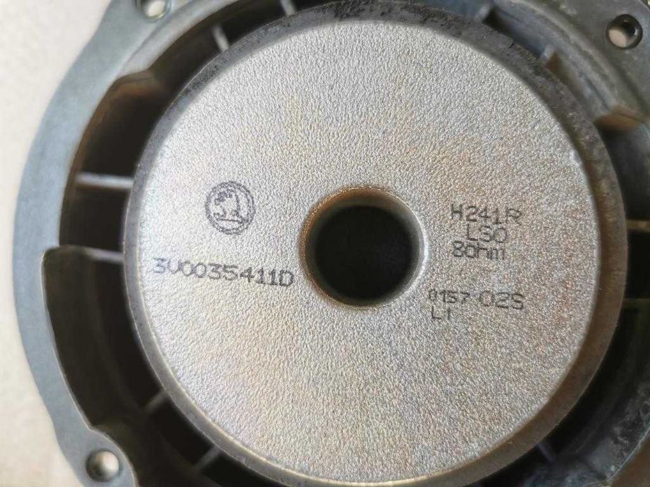 boxa boxe canton skoda superb 3 amplificator canton superb 3