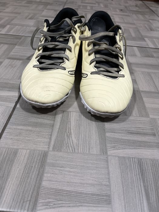 Adidași sport sintetic nike tiempo legend 9