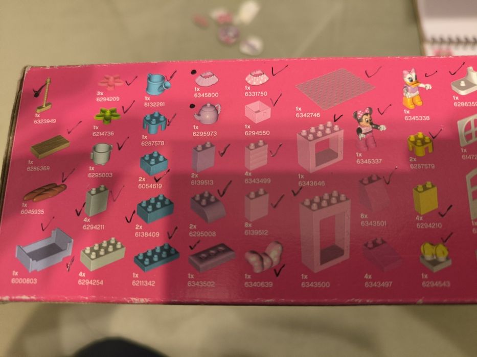 lego duplo minnie house and cafe (incomplet 2 piese lipsa)