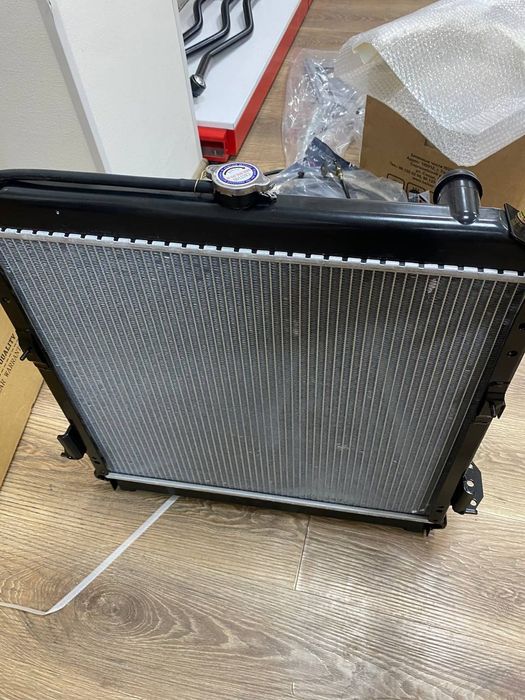 Radiator isuzu avtobus gruzavoy