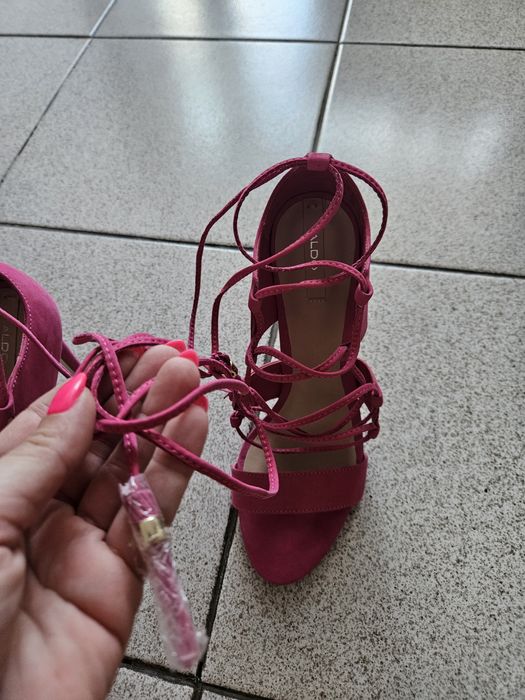 Дамски розови сандали 37 номер ALDO