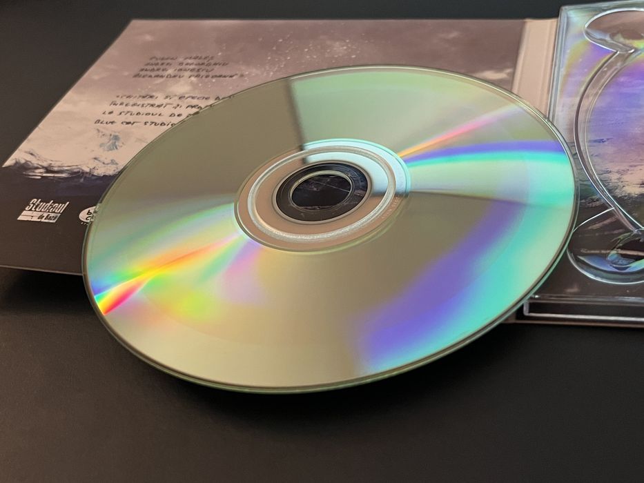 CD Fluturi pe asfalt - Munti sub mari