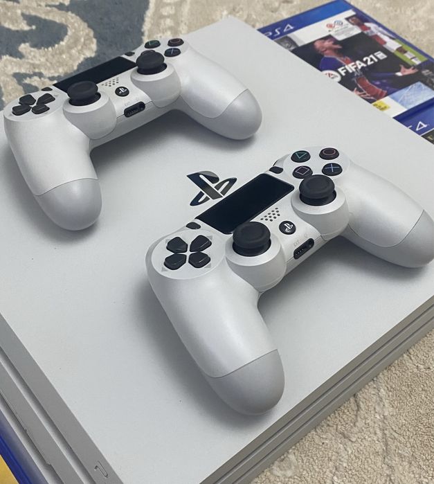 Play Station 4 Pro 1 TB