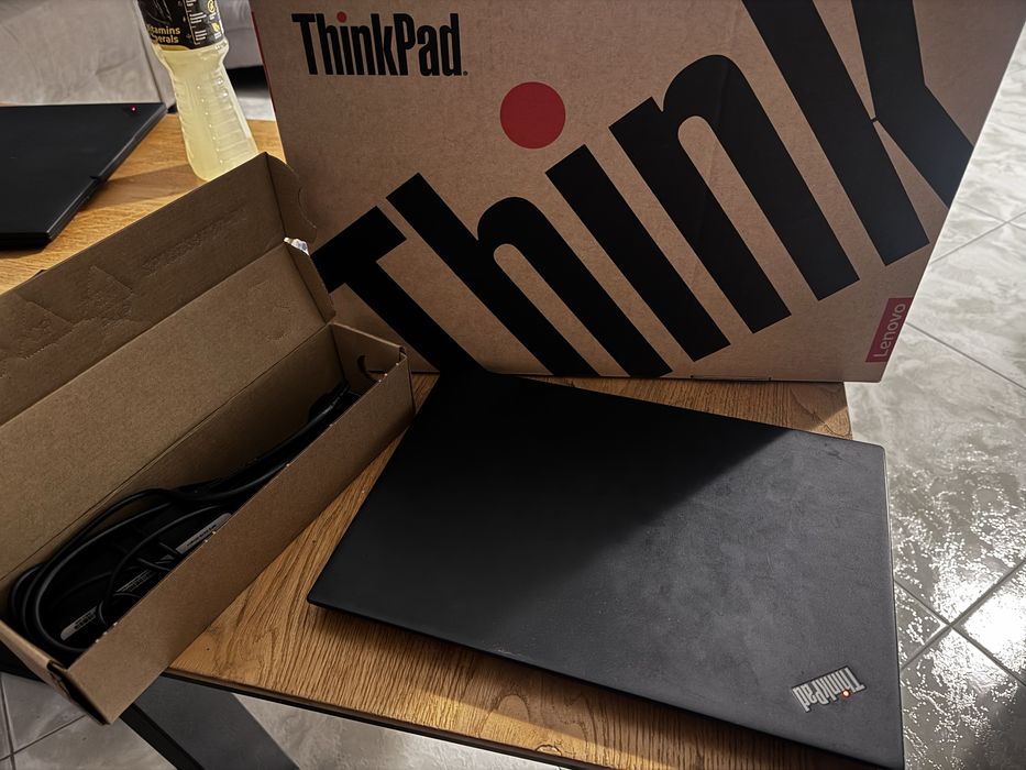 Лаптоп Lenovo Thinkpad T14s Gen 1, i5, 16GB RAM, 512 GB