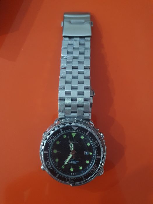 Часы FOXBOX кварц новые