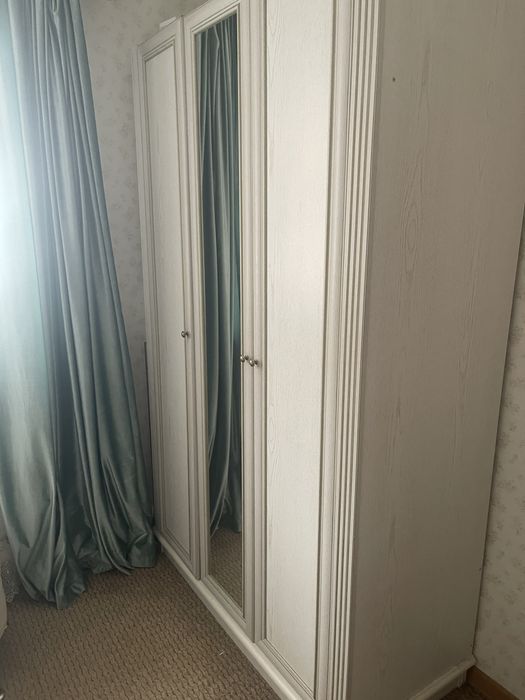 Продам спальный гарнитур