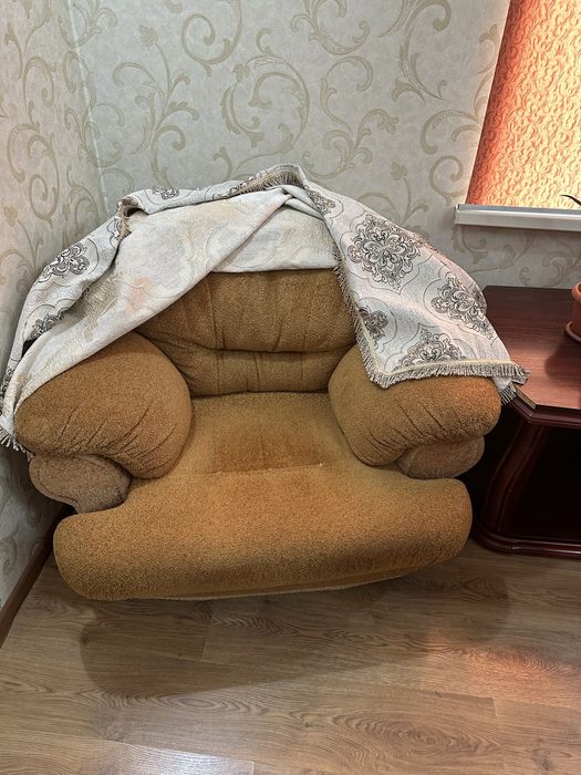 Диван с креслами