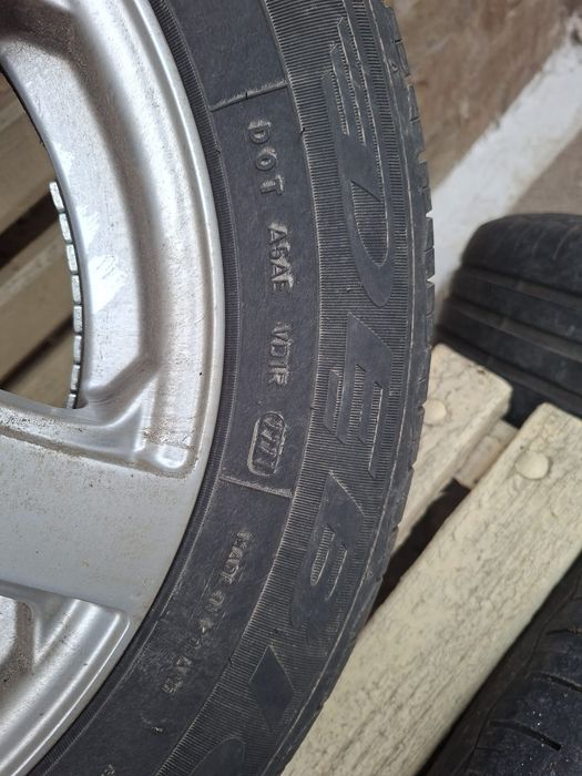 Anvelope 165/65R15