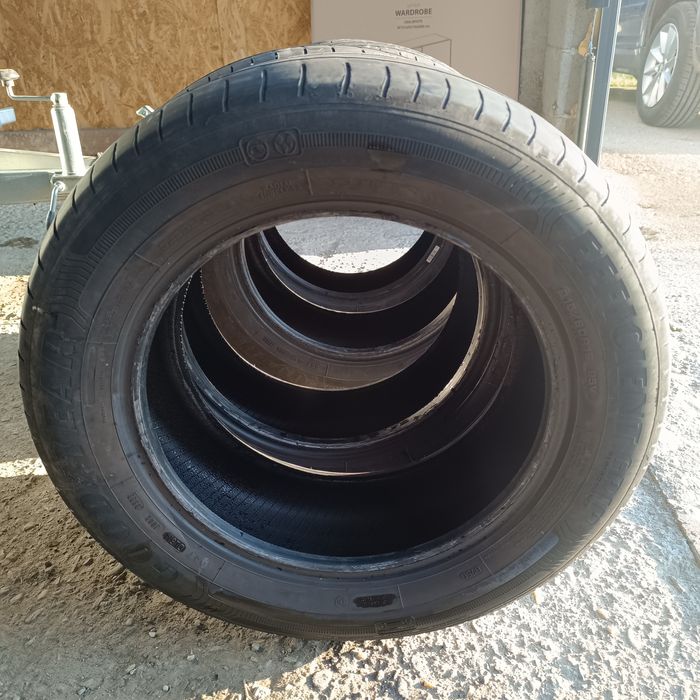 Anvelope de vară 215/60/16