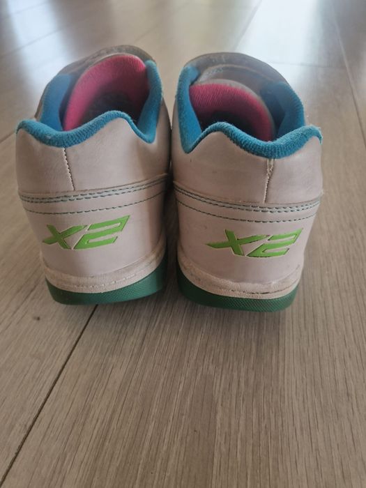 Heelys adidasi cu role nr.34