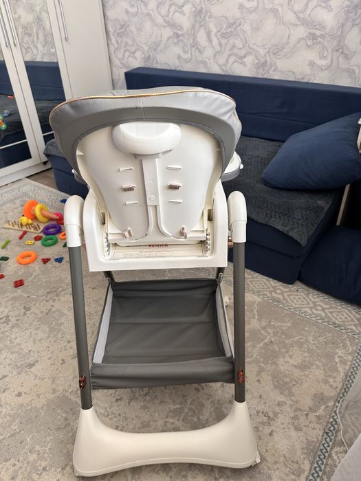 Детский стульчик для кормления