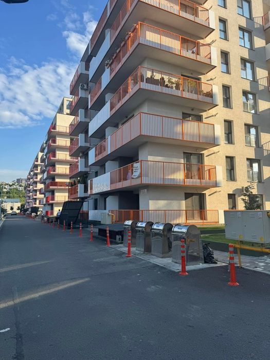 Inchiriez apartament linga metro