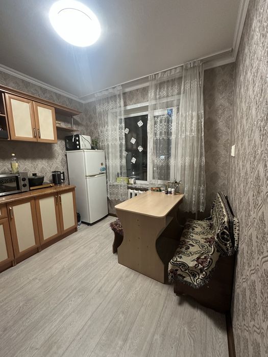 Ищу на подселение одну девушку в центре