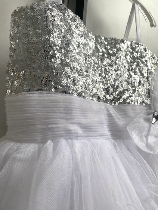 Детское бальное платье на 6-7 лет