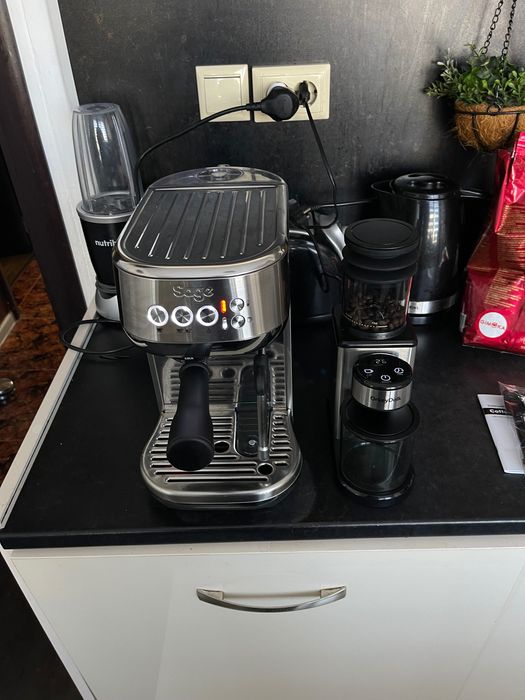 Кафемашина Sage Bambino Plus + кафемелачка