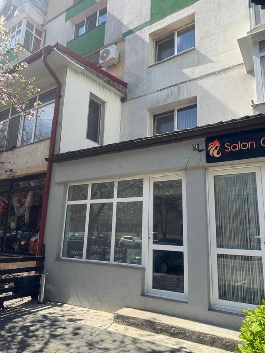 Inchiriez spatiu comercial strada Primaverii
