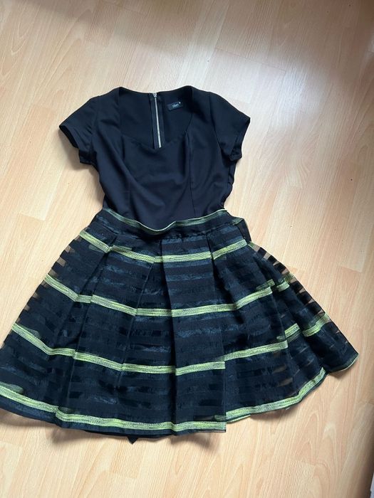 Рокля Oben носена веднъж