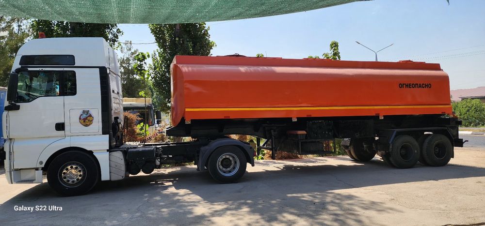 Бензовоз Автоцентрна