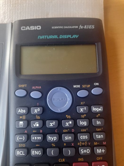 Vind calculator științific Casio fx-83 es