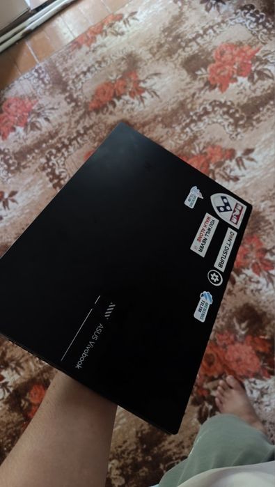 Asus Vivobook. Srochna