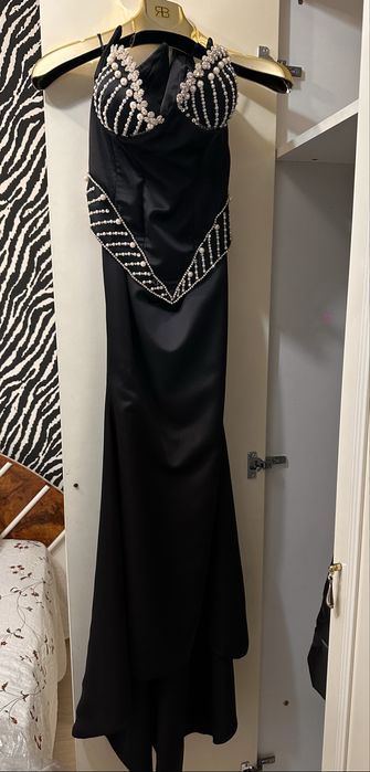 Corset cu fustă de seară satin mărimea M  puttata o singura data