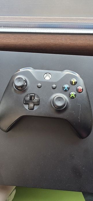 Xbox one X 1tb,stare buna