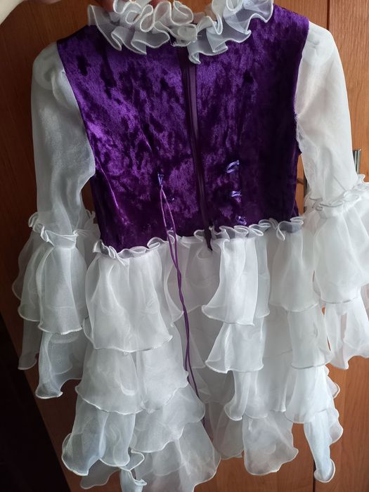 Национальное поатье