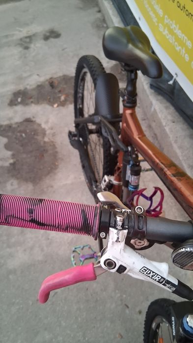 Bicicleta full suspension Felt Redemption 2