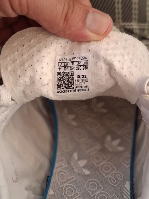 Маратонки Adidas 45