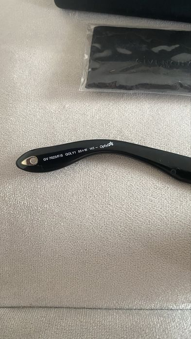 Нови очила Givenchy