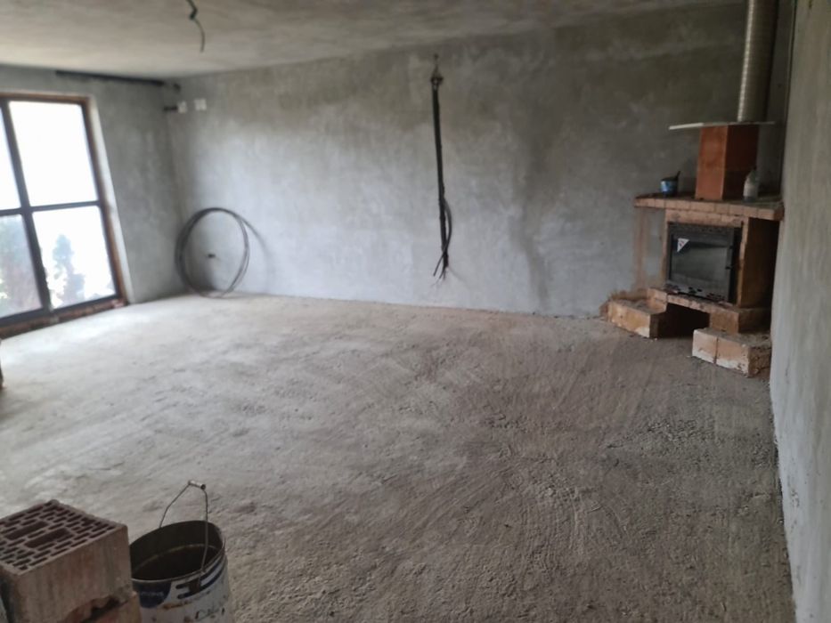 De vanzare casa banesti ..