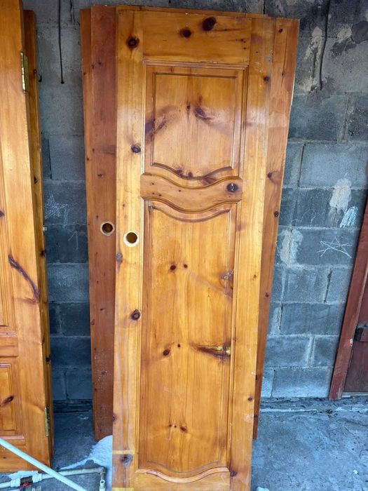 Продам Двери из дерева