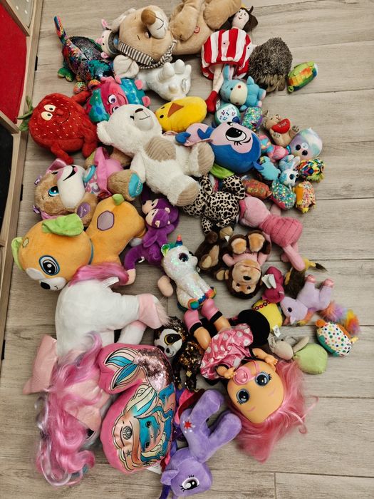 Plușuri, diverse personaje