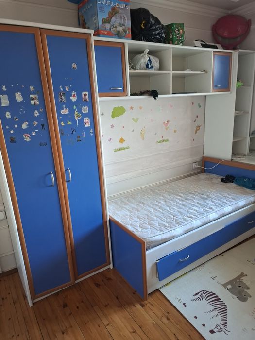 Срочно продаётся спальный гарнитур