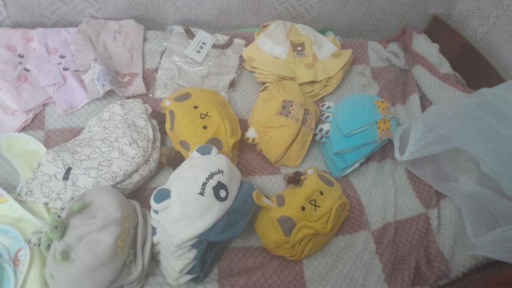 Продам детские вещи