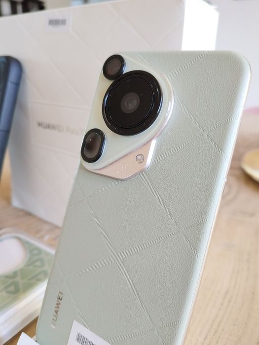 Huawei Pura 70 Ultra in stare foarte bună