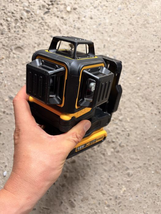 Nivelă Laser Dewalt 18V XR verde