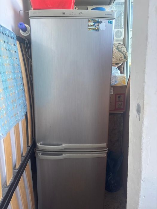 Продам холодильник 70тыс. тг., торг уместен