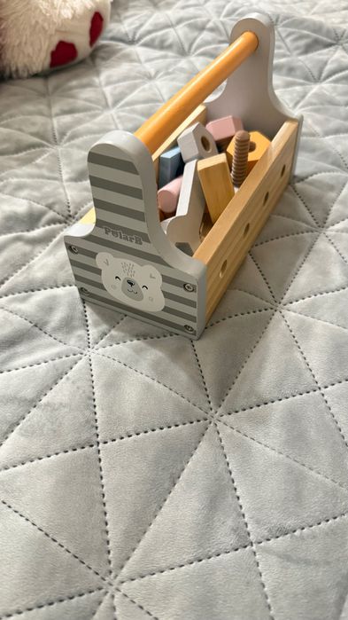 Дървено куфарче с инструменти от серията Полярно мече на Viga Toys.